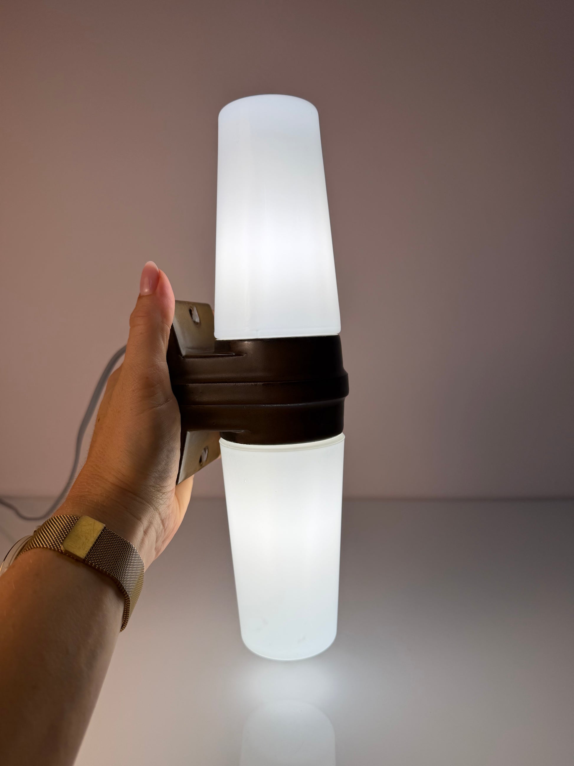Wandlampe Modell 6060 braun von Sigvard Bernadotte für Ifö