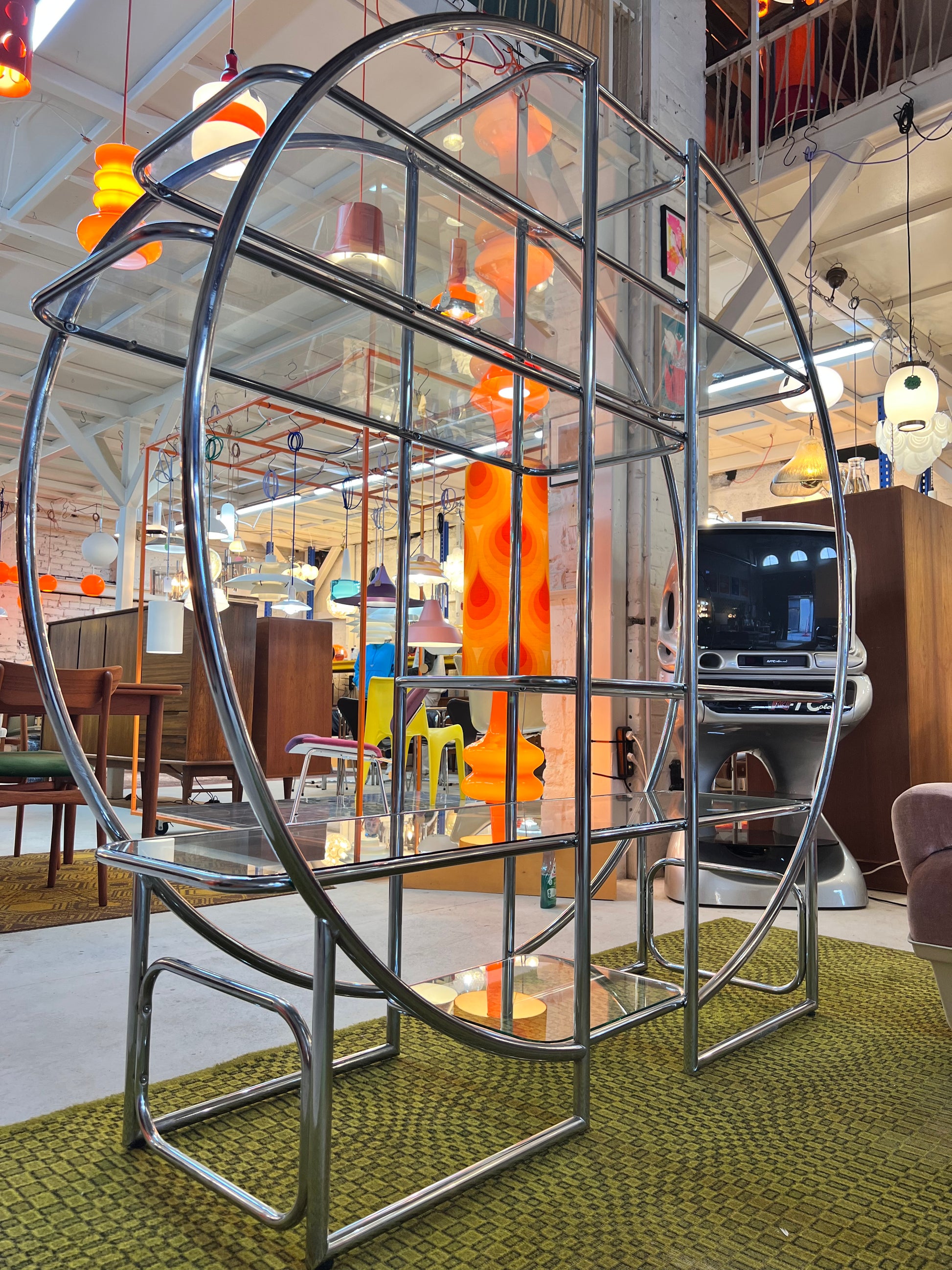 Rundes Regal / Raumteiler Chrom & Glas - Designklassiker