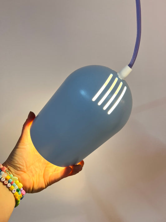 Hängelampe hellblau neu lackiert