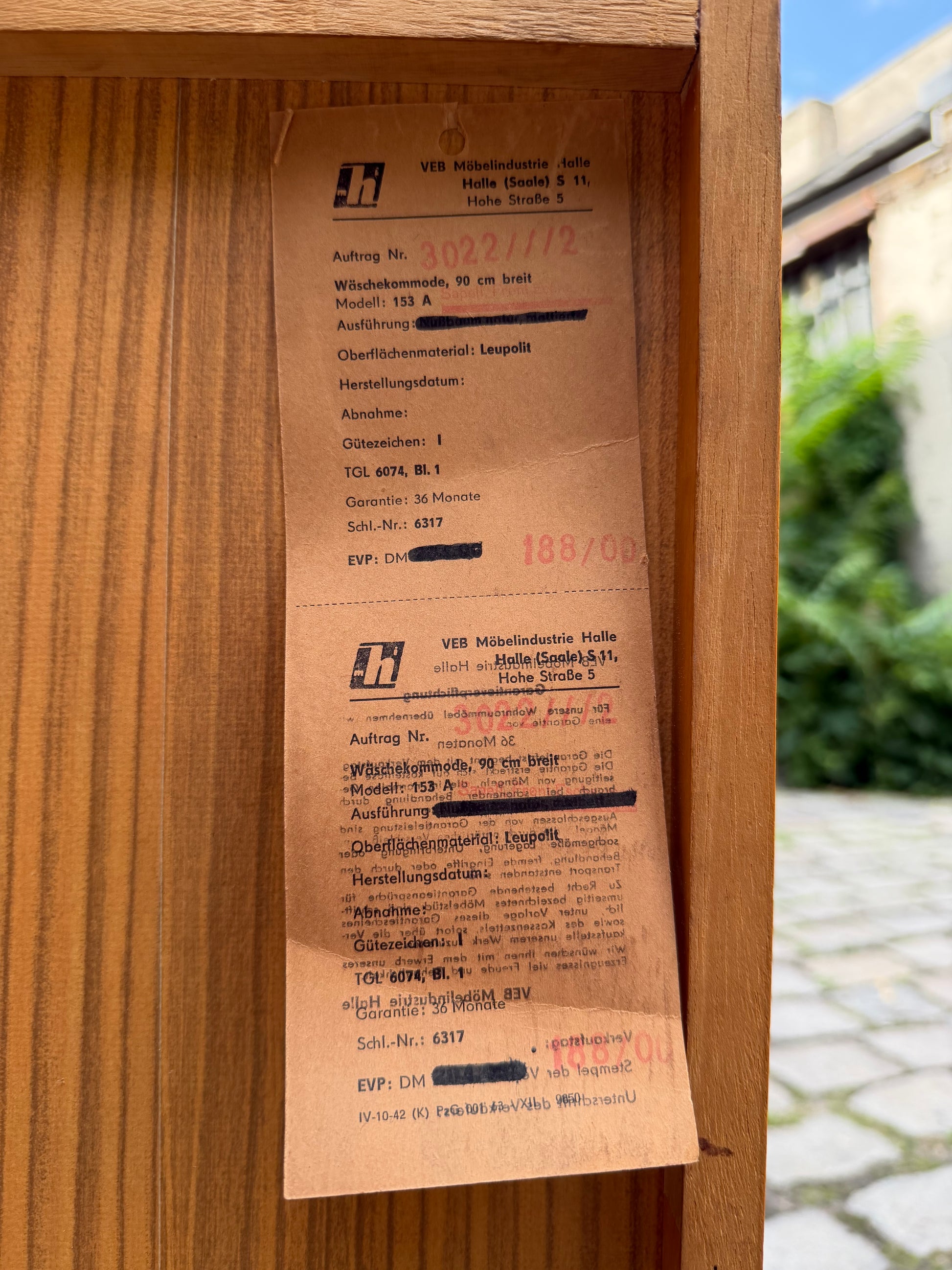 Schrank mit Klappfächern & Vitrine von VEB Möbelindustrie Halle