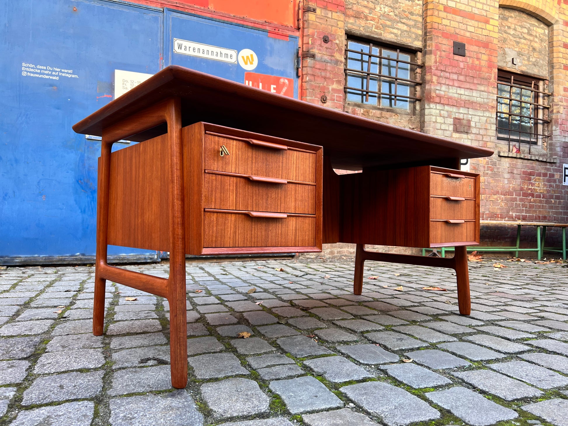 Freistehender Schreibtisch Modell 75 Teak von Gunni Omann für Omann Jun