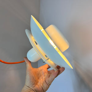 Lamellenlampe weiß von Horn aus Dänemark