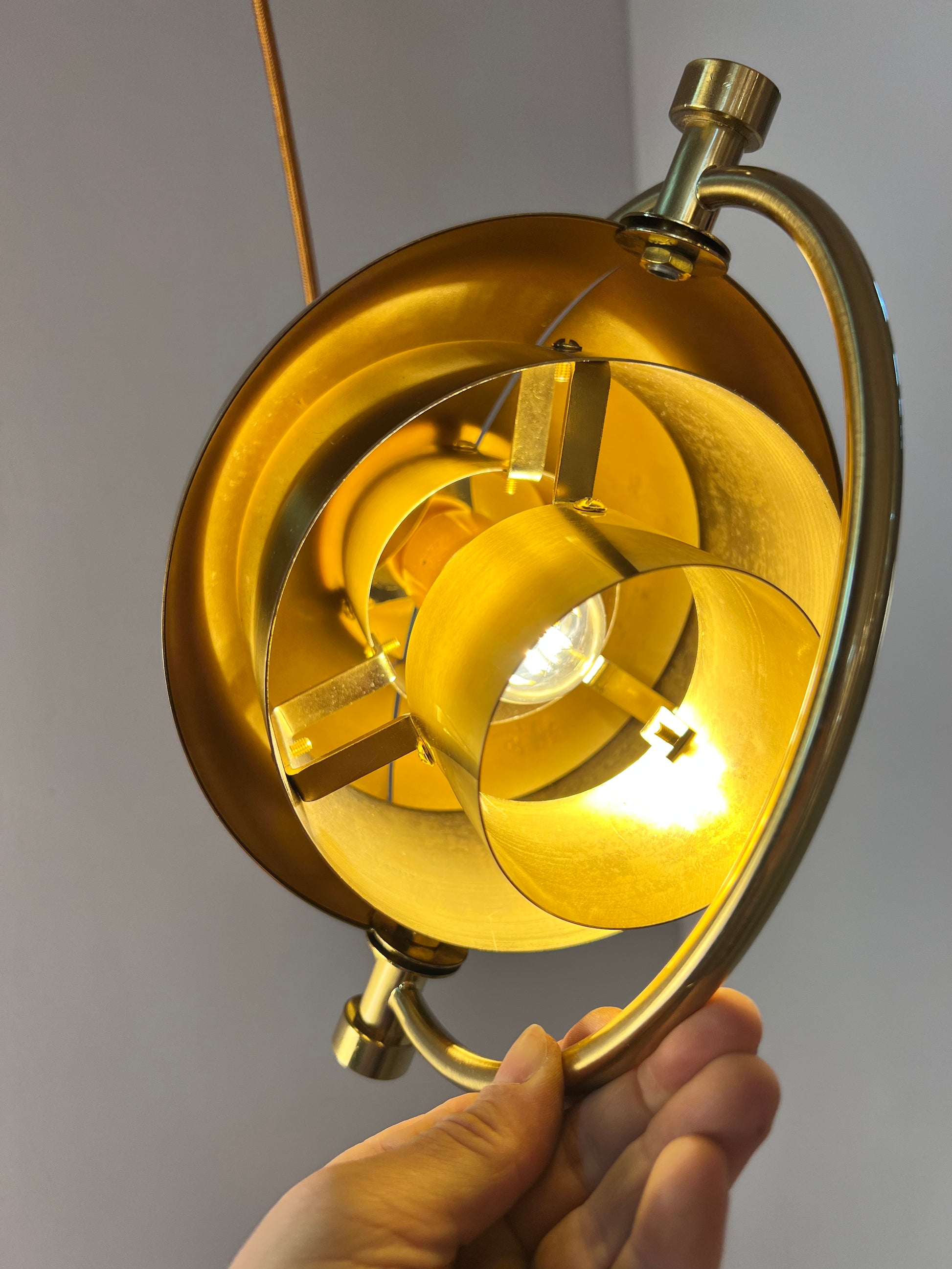 Hängelampe Multi-Lite Messing von Louis Weisdorf für GUBI