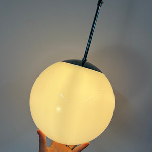 Kugellampe weiß Chrom Glas mit Stab