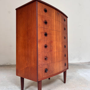 Halbrunde Kommode Teak mit runden Griffen & Schloss aus Dänemark