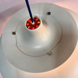 Lamellenlampe PH5 weiß blau von Poul Henningsen für Louis Poulsen
