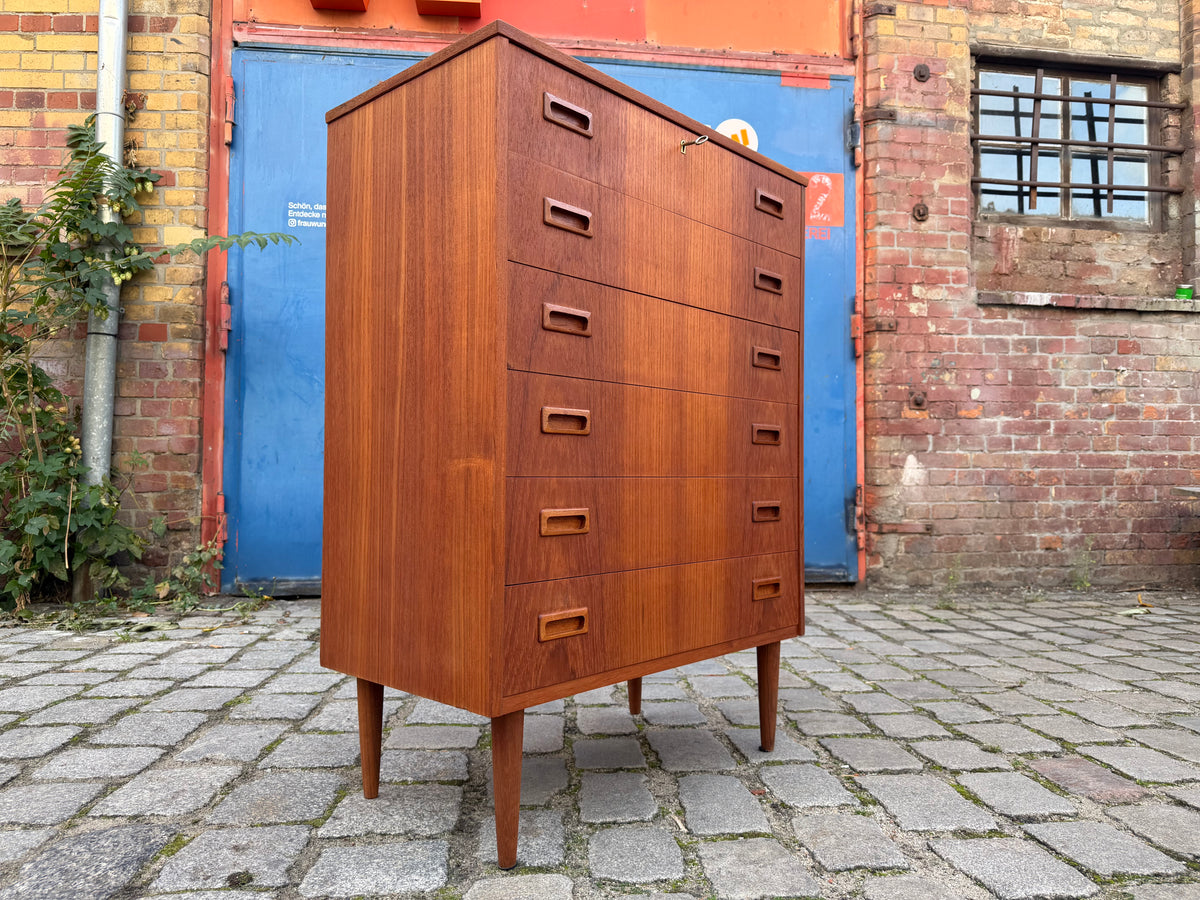Kommode Teak mit Schloss aus Dänemark