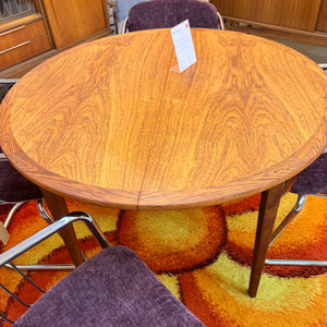 Runder Esstisch Teak mit Butterfly Auszug