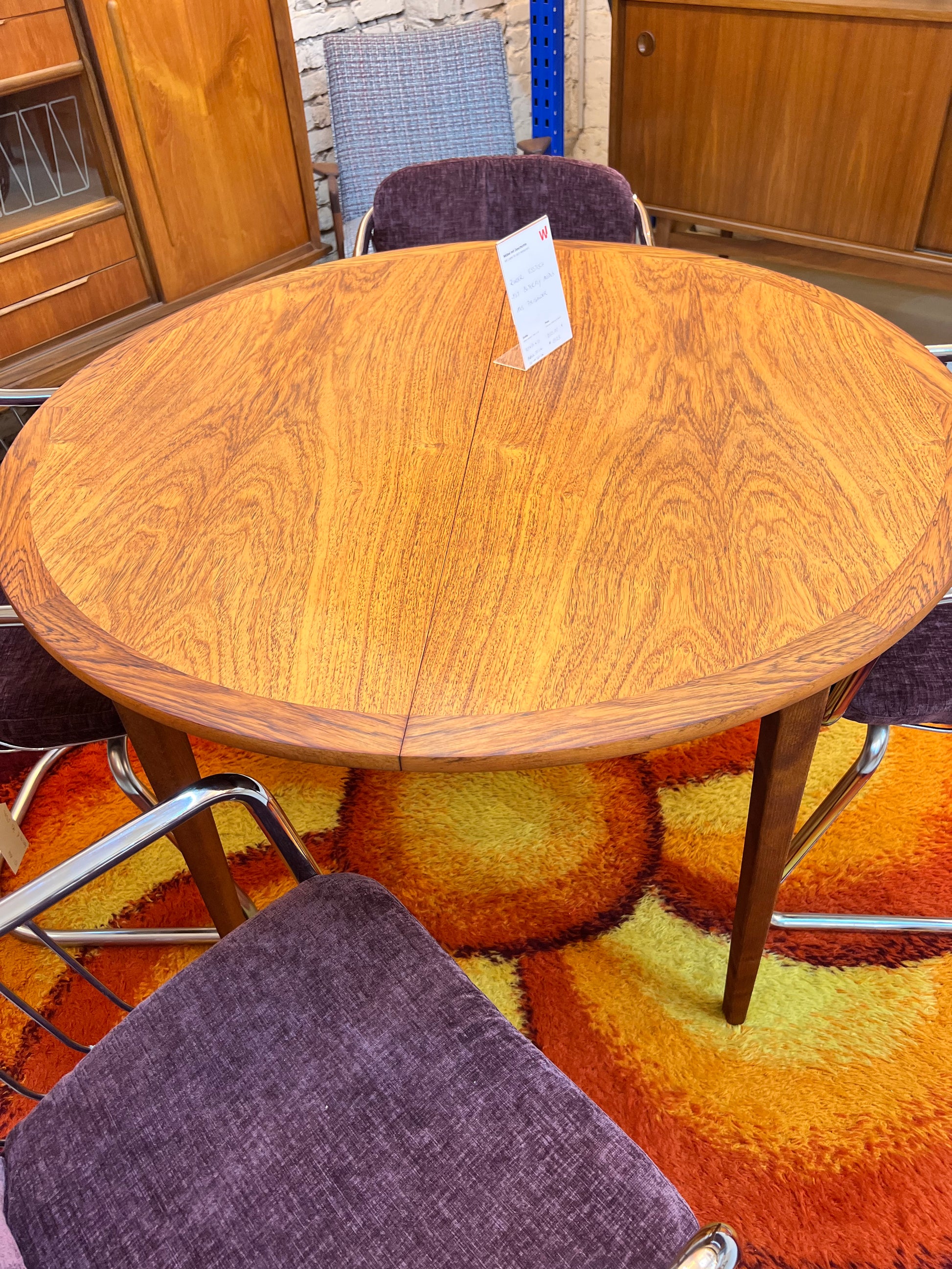 Runder Esstisch Teak mit Butterfly Auszug