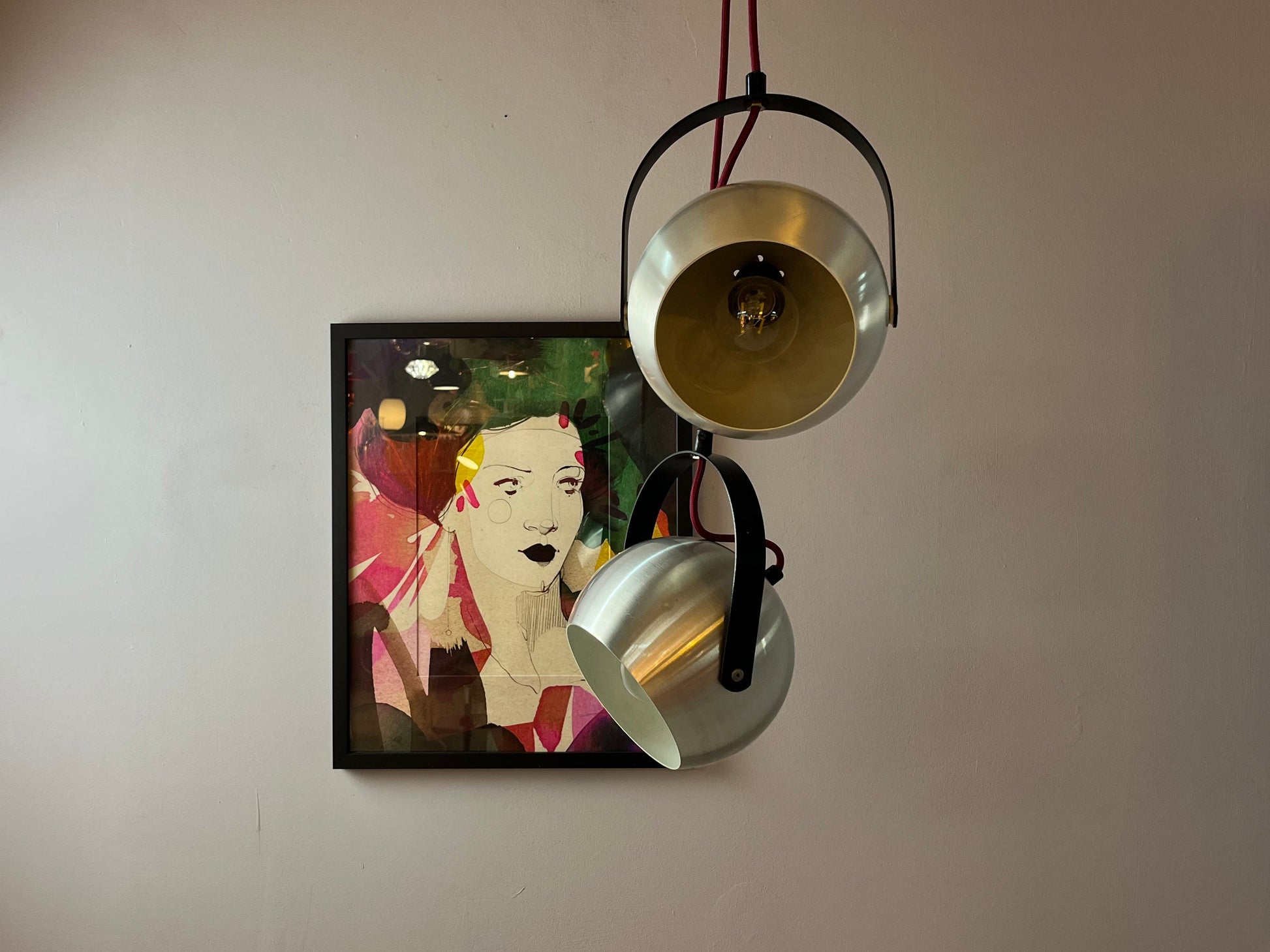 Kugellampe mit Kippmechanismus silber schwarz