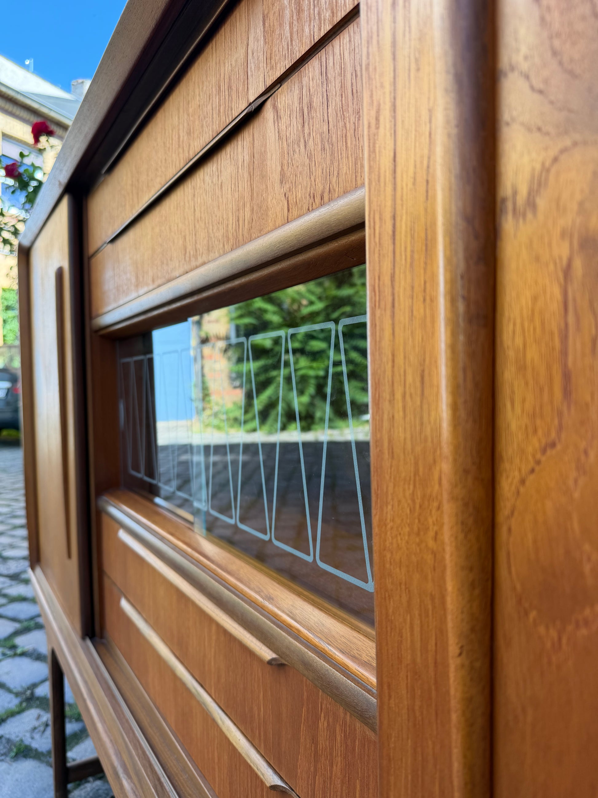 Highboard Teak mit Vitrine & Minibar aus Dänemark