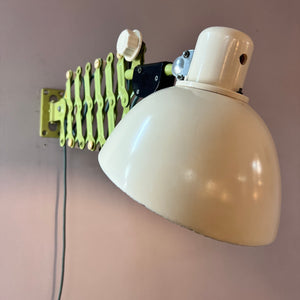 Scherenlampe mint creme von VEB Zweckleuchtenbau Dresden