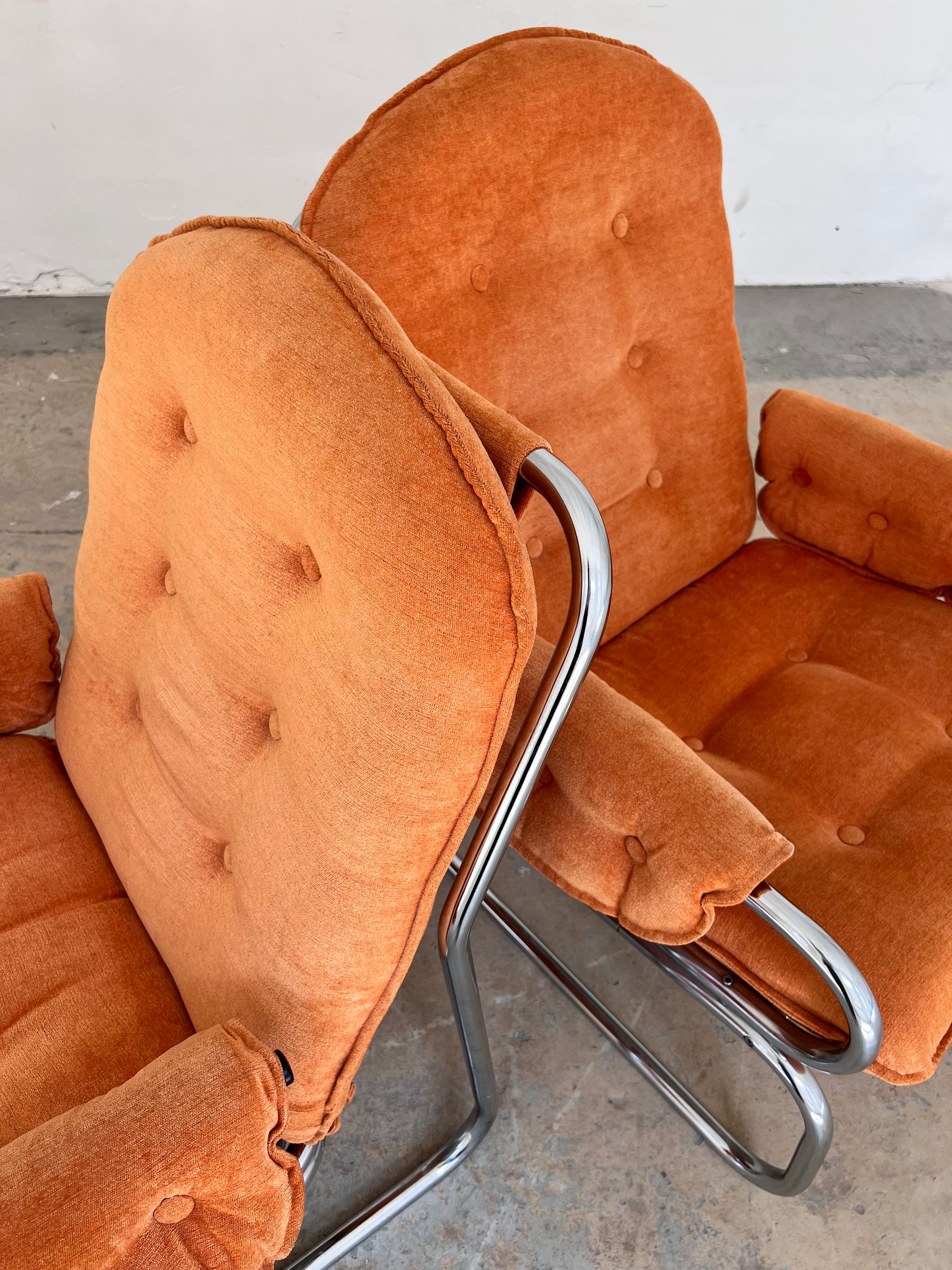 Sessel Halina orange Chrom von Hellerau