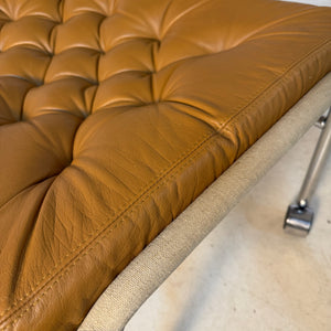 Hocker Modell Bore cognac Chrom von Noboru Nakamura für IKEA