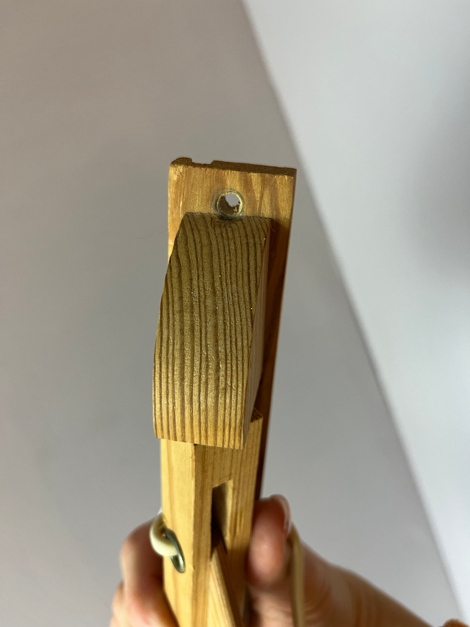 Scherenlampe beige Holz von Le Klint