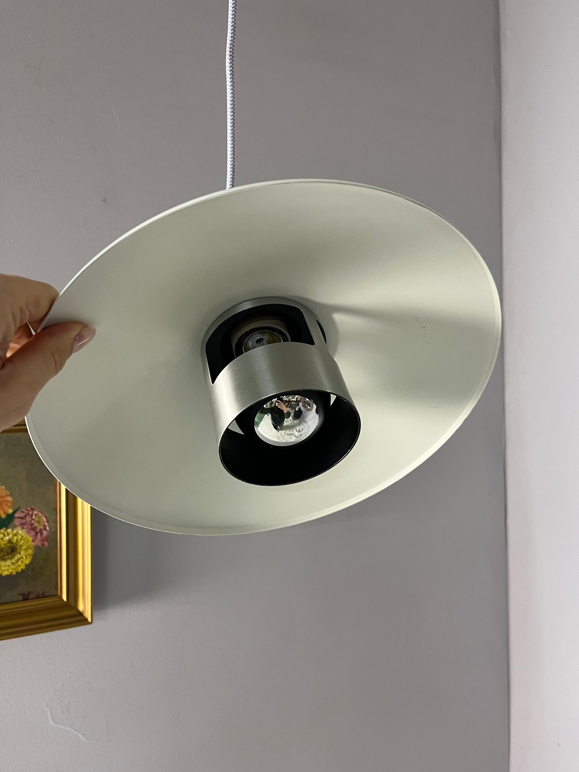 Hängelampe Modell 880 weiß silber von Schmidt’s Lampedesign