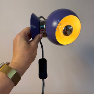 Kugellampe lila für Tisch oder Wand von Abo Randers