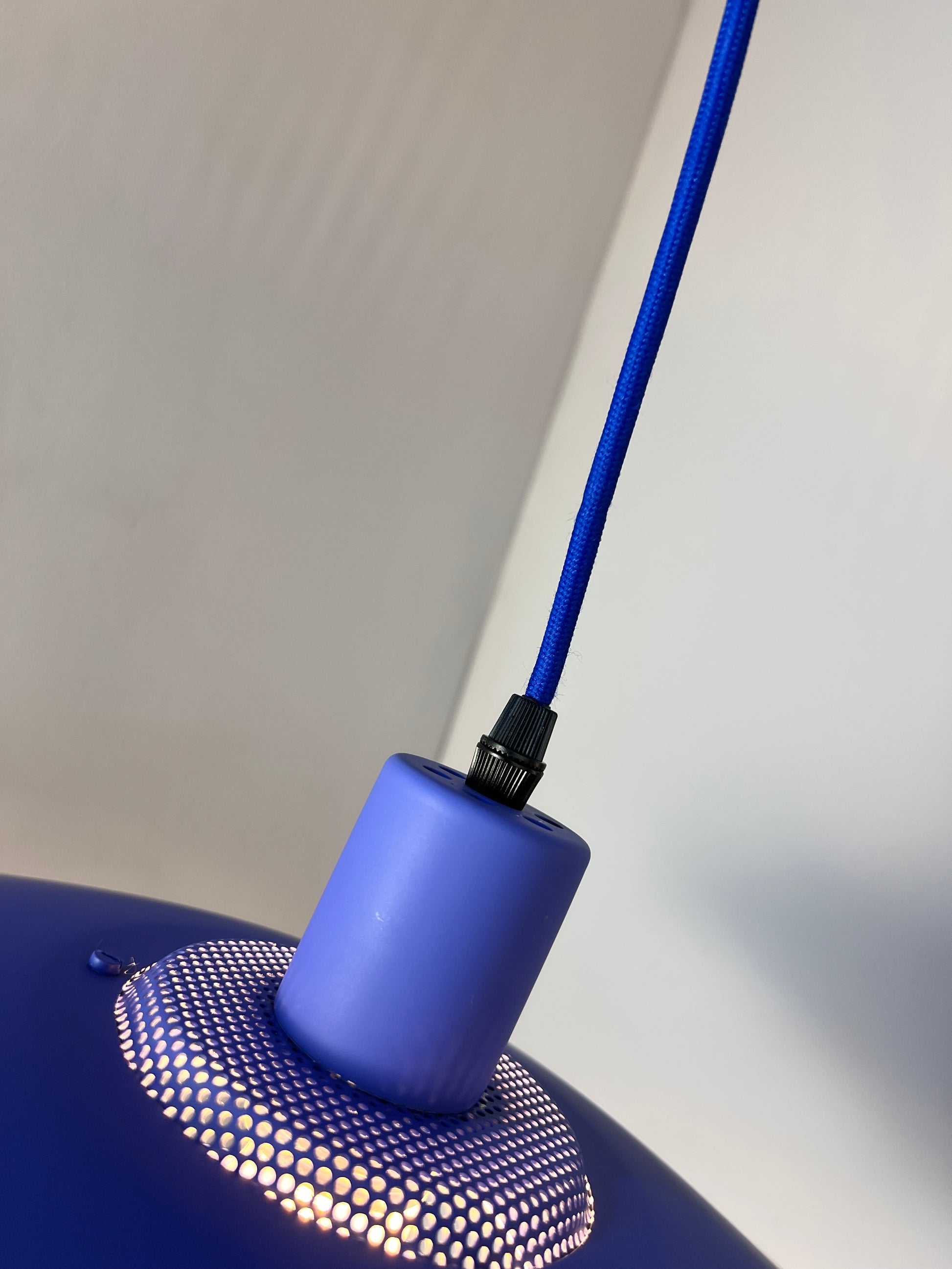 Lamellenlampe Donau blau von JEKA