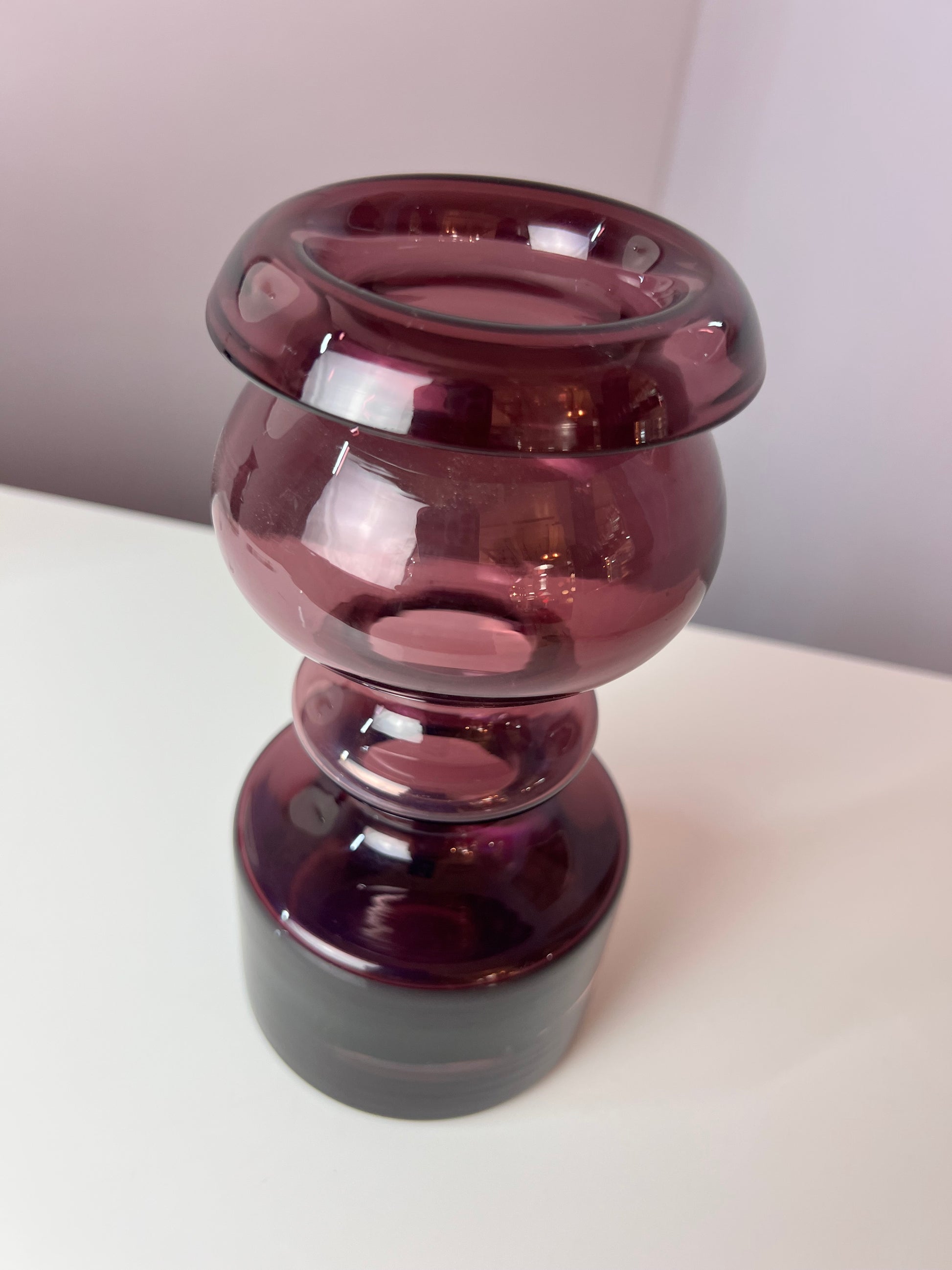 Antik Vase Pompadour weinrot von Nanny Still für Riihimäen Lasi