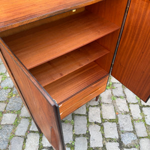 Kommodenschrank mit Flügeltüren & Schloss aus Dänemark