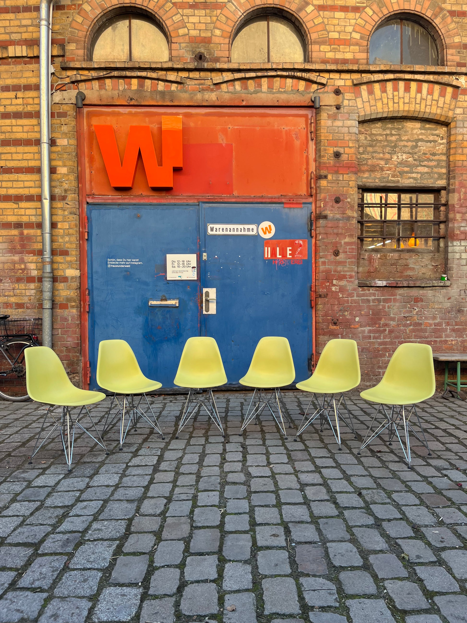 Plastic Side Chair DSR limettengrün Chrom von Ray & Charles Eames für Vitra