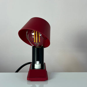 Klemmlampe rot mit Kunststoffschirm & Schalter von Elios