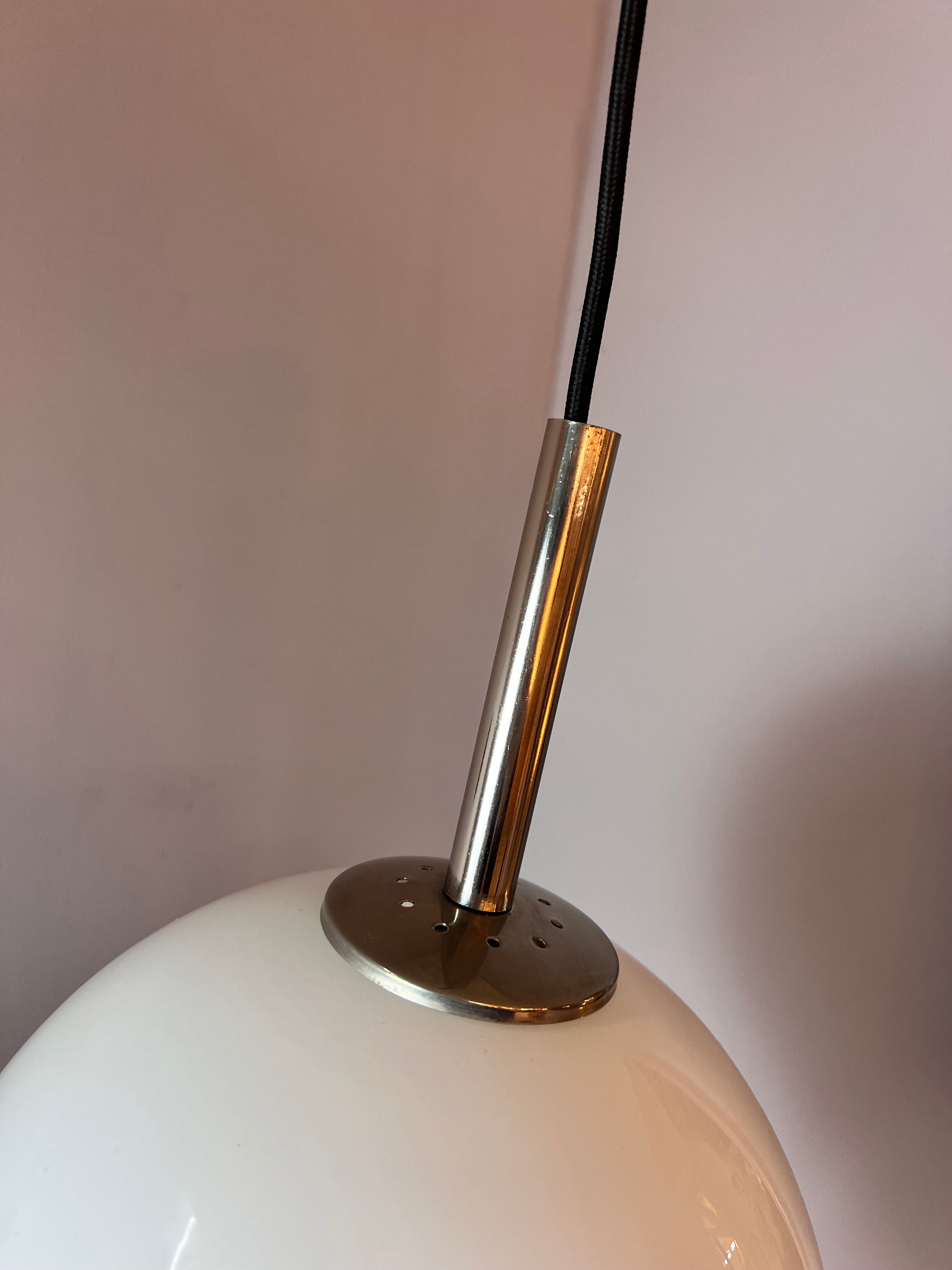 Große Kugellampe weiß silber Glas