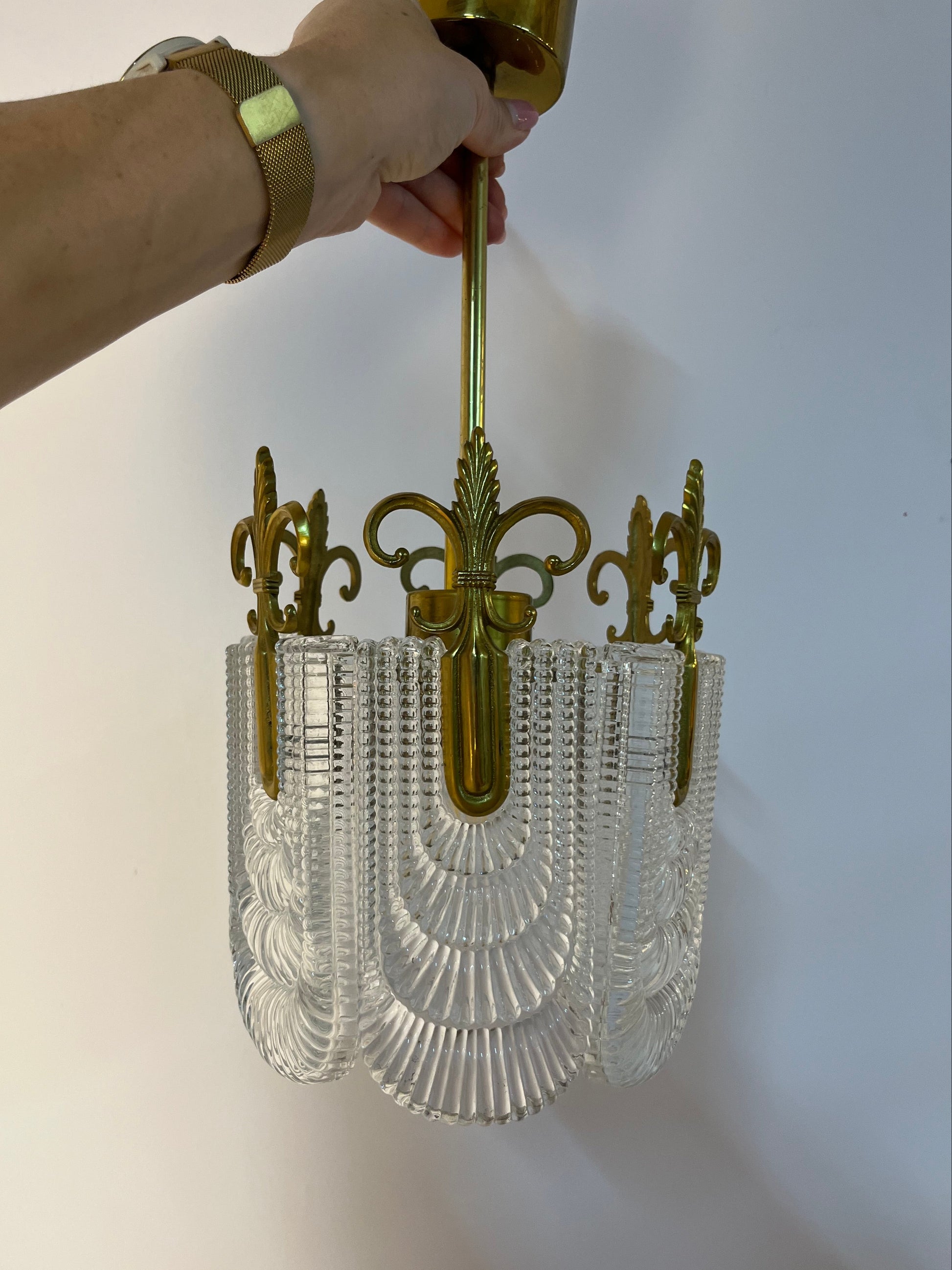 Kleiner Lilien Kronleuchter Glas Messing aus Deutschland