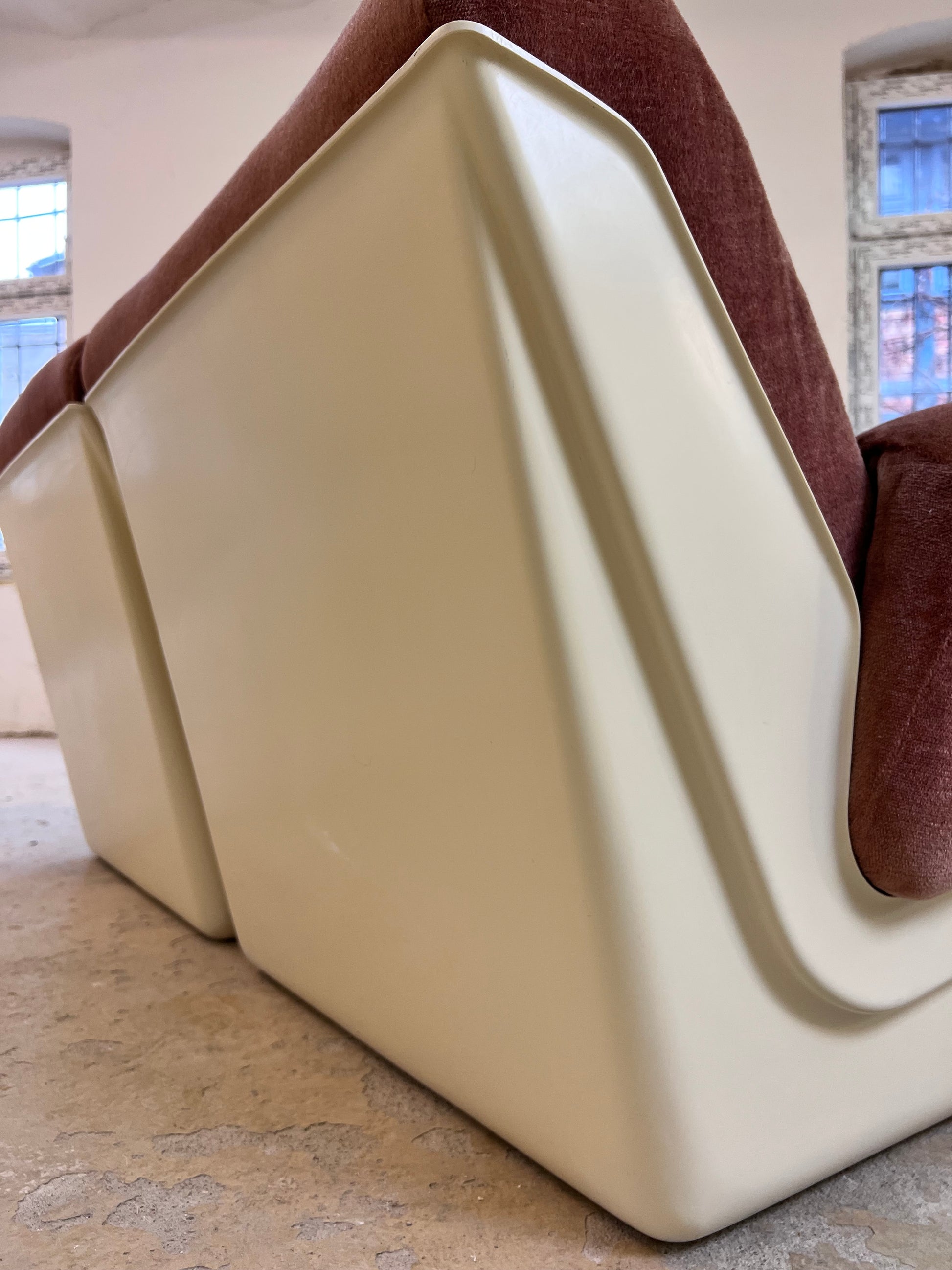 Modularer Schalensessel rosa Samt & Kunststoff