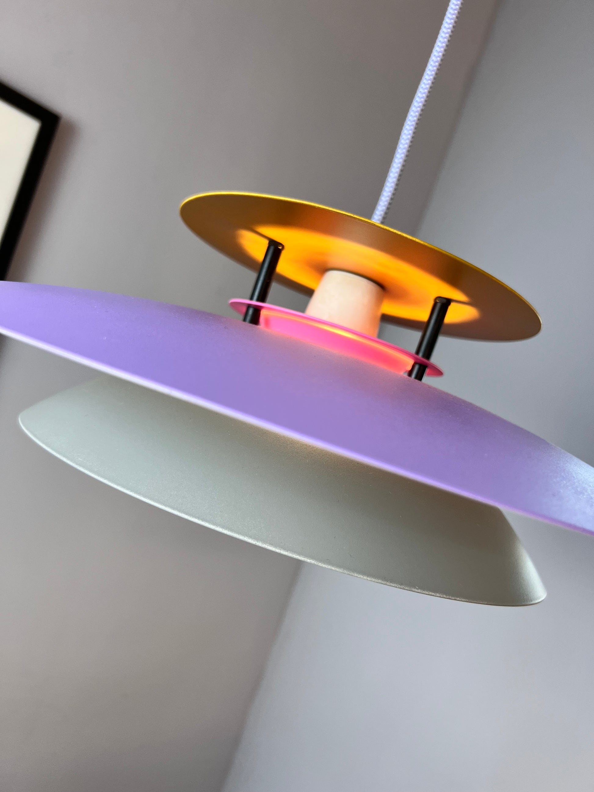Lamellenlampe neu lackiert lila pink mint