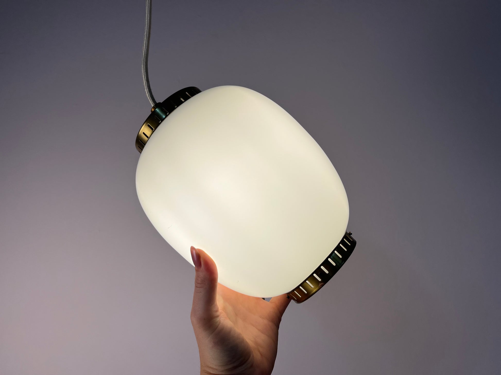 Hängelampe Kina Opalglas Messing von Bent Karlby für Lyfa