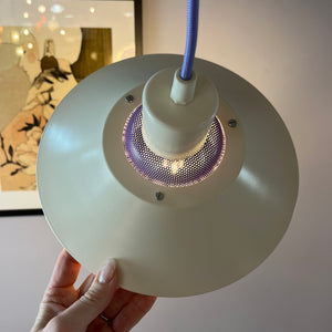 Lamellenlampe Modell Garda lila weiß von Design Light