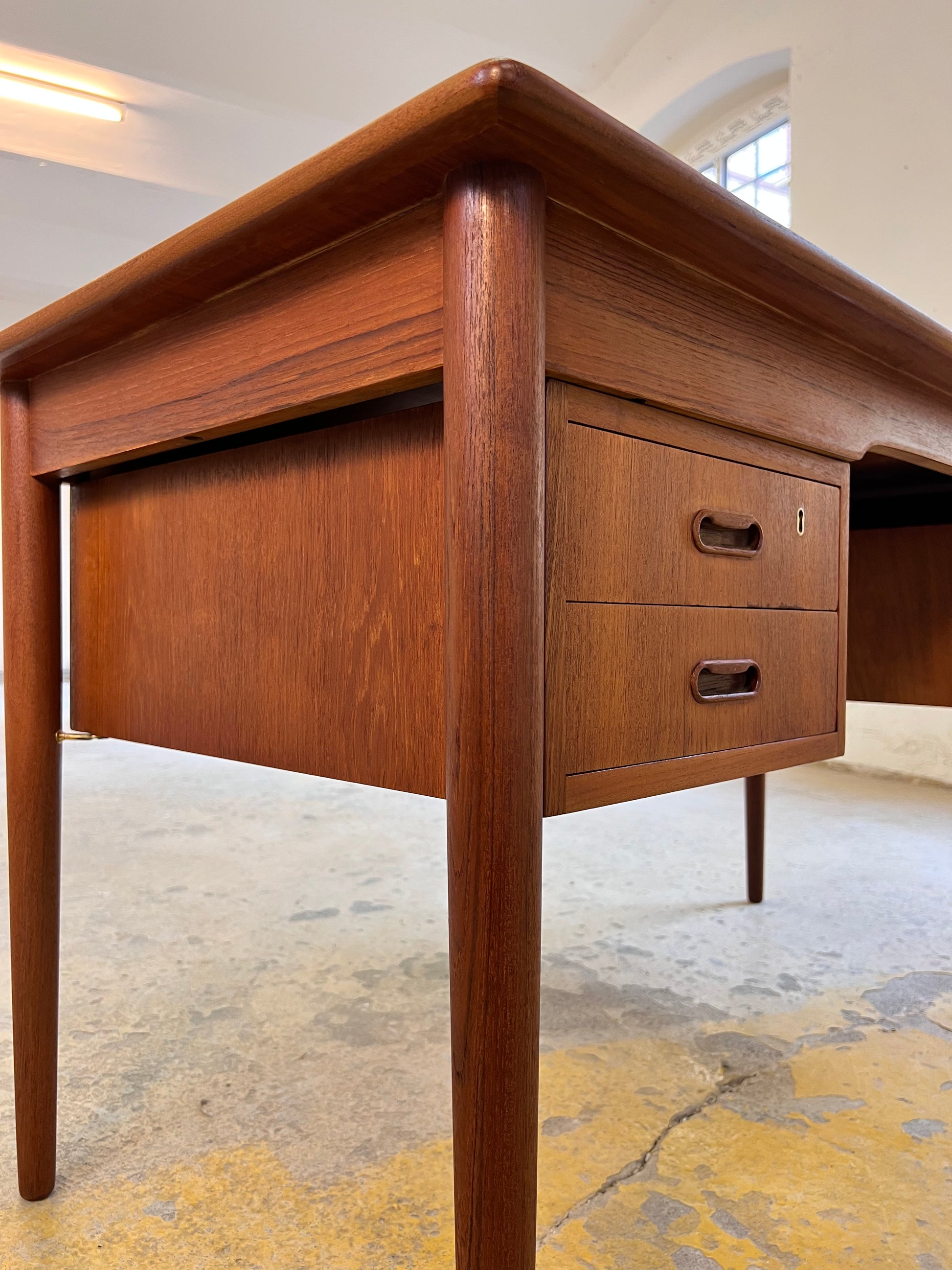 Schreibtisch Teak von „Kvalitet, Form & Funktion“ Dänemark