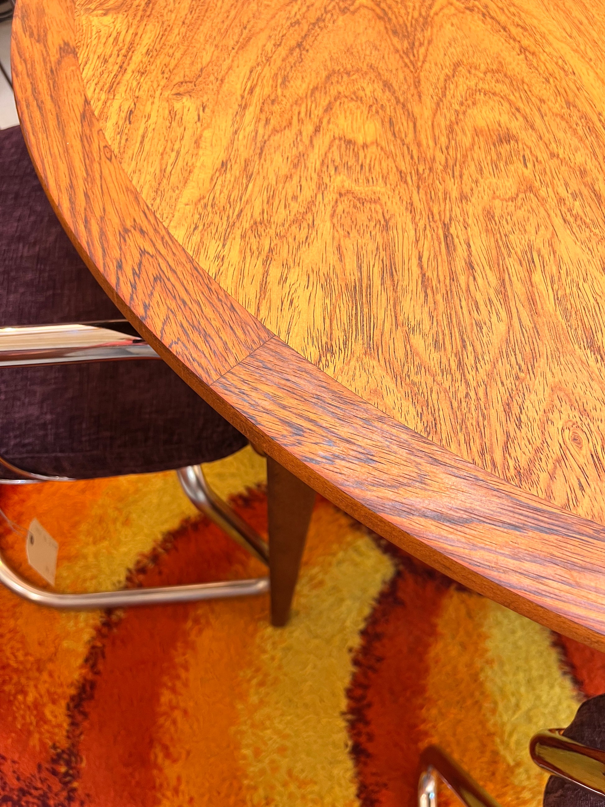 Runder Esstisch Teak mit Butterfly Auszug