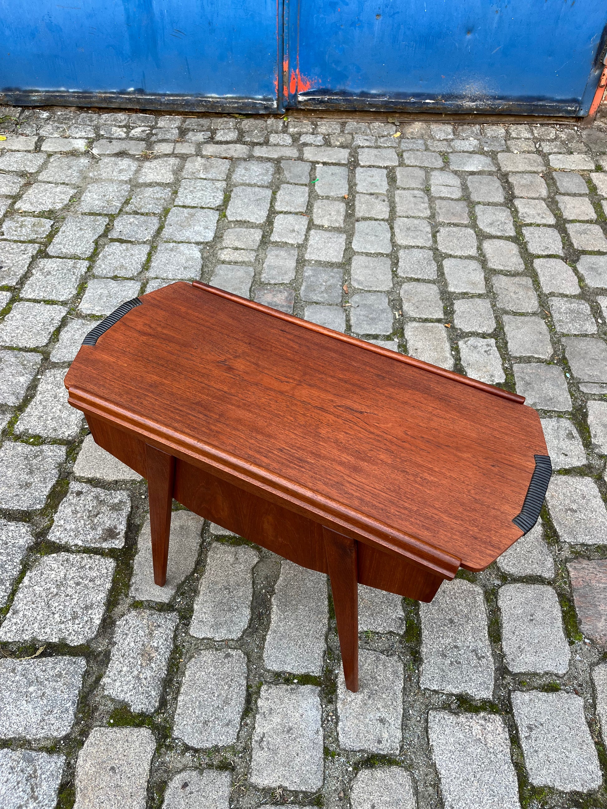 Beistelltisch / Nähkasten Teak aus Dänemark