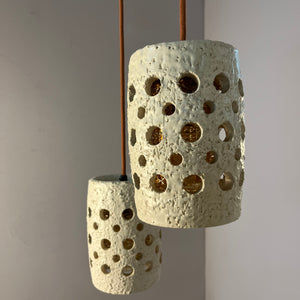 Hängelampe beige Keramik mit Glaseinsatz