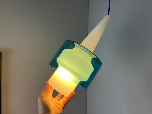 Hängelampe blau weiß Opalglas von Hyllinge Glasbruk