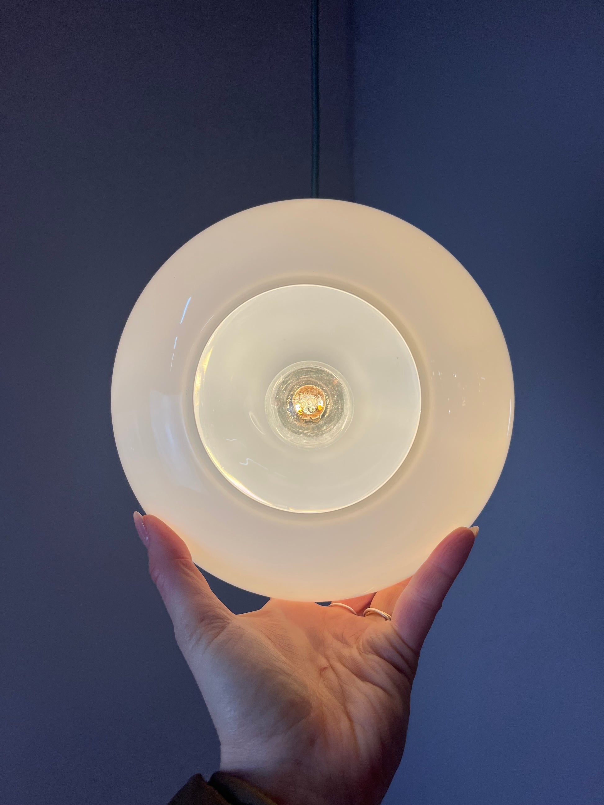 Hängelampe weiß Glas Chrom