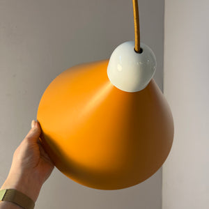 Hängelampe orange aus Dänemark