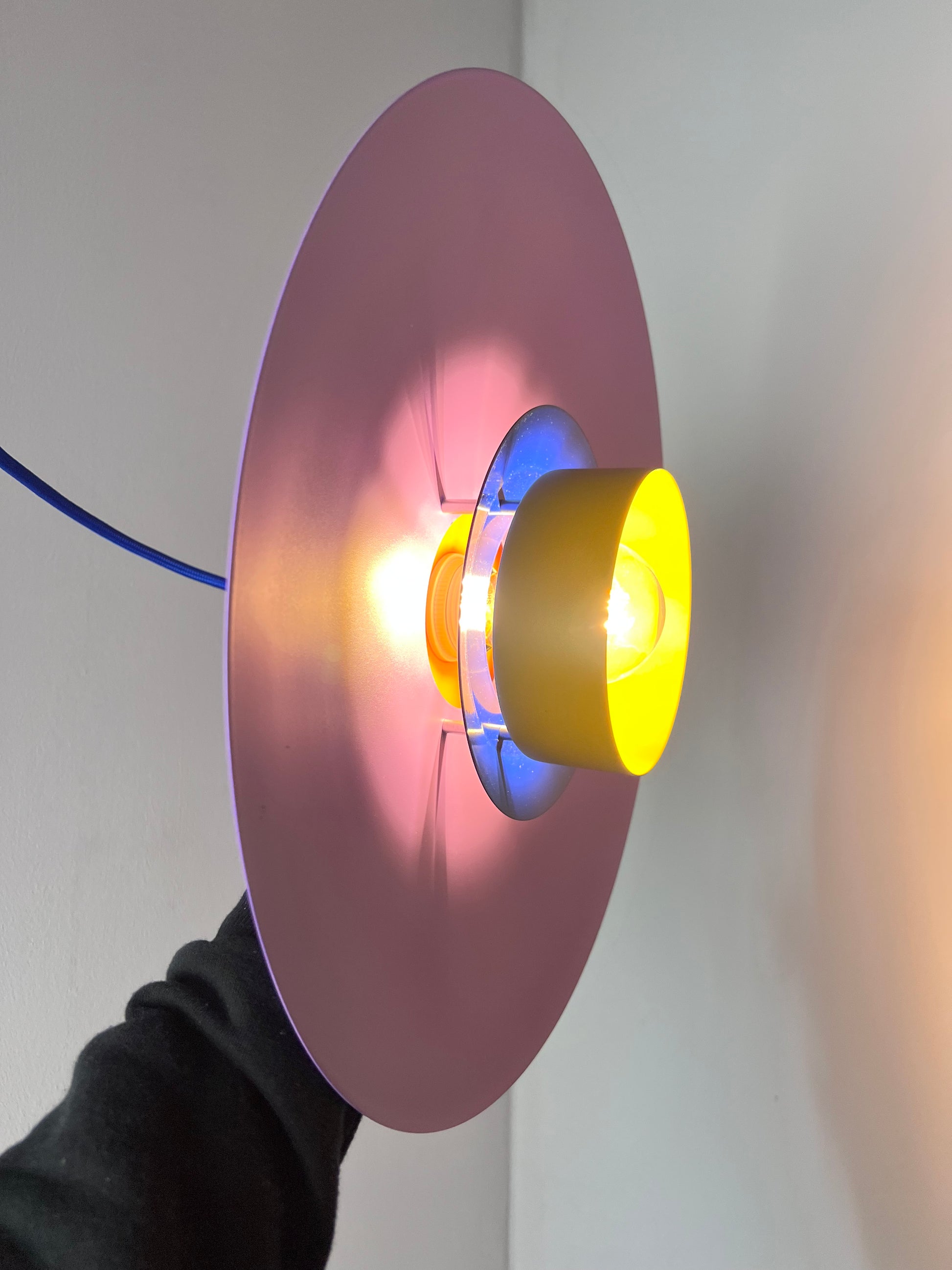 Lamellenlampe neu lackiert lila ocker