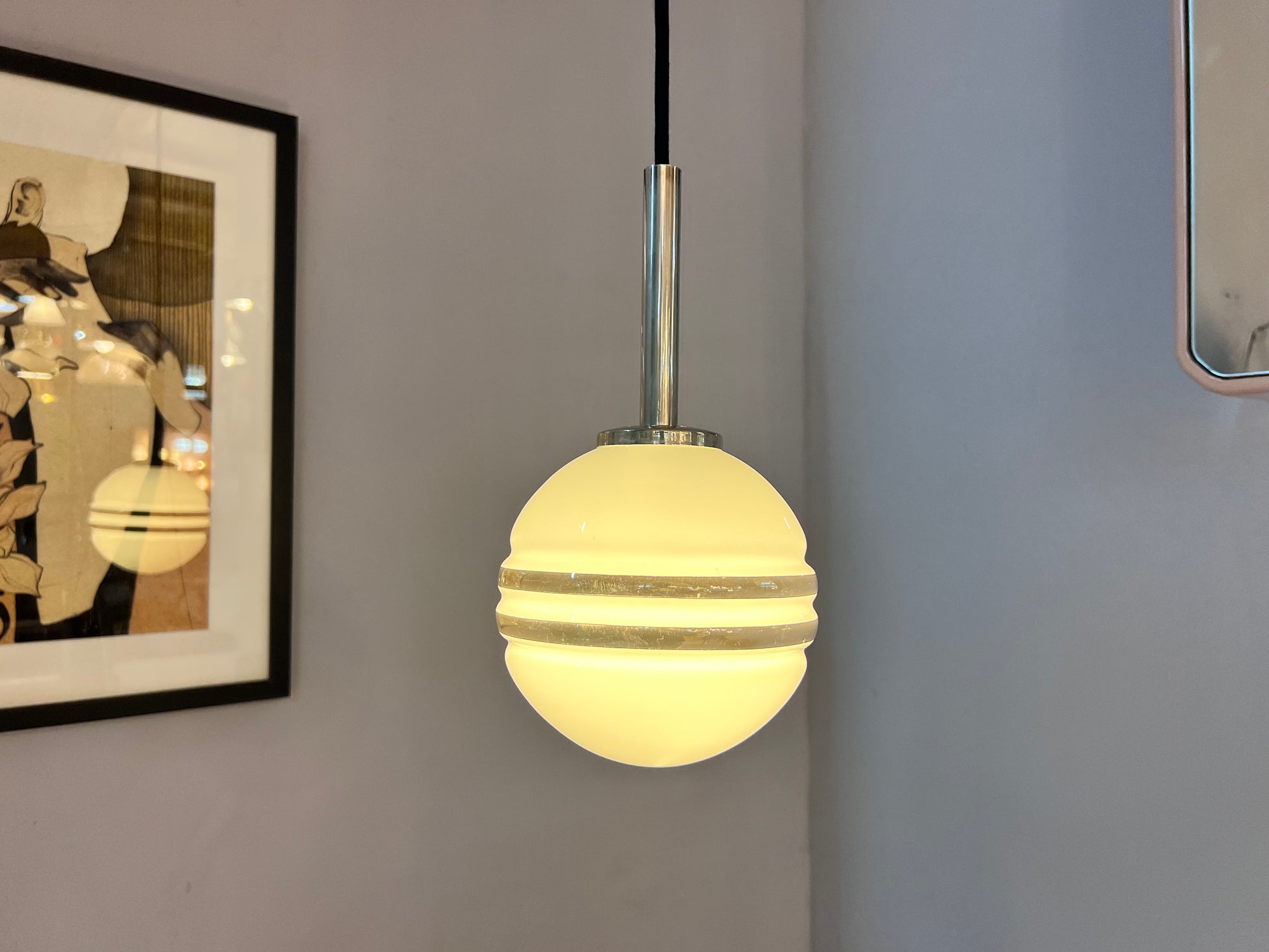 Kleine Kugellampe weiß silber Glas