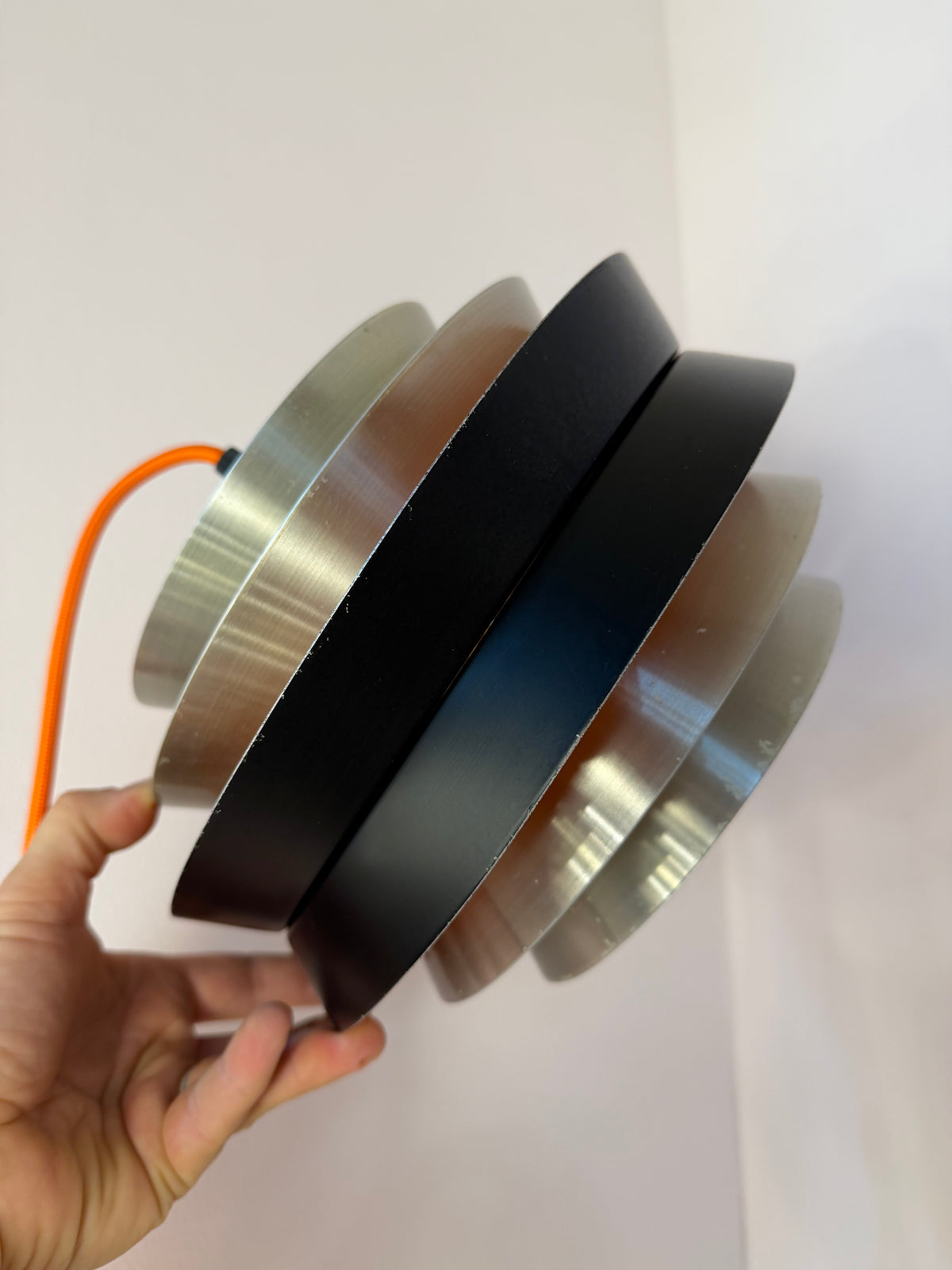 Lamellenlampe Trava silber schwarz orange von Carl Thore für Granhaga