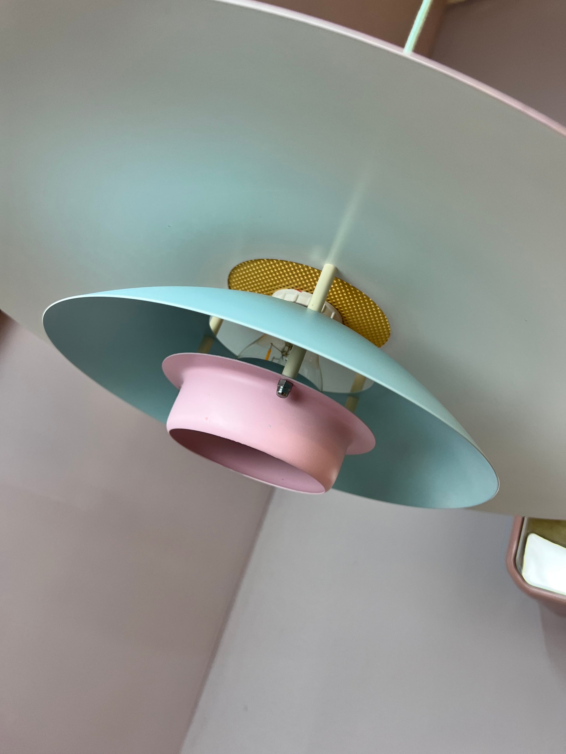 Lamellenlampe neu lackiert rosa mint