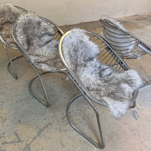 Freischwinger Modell Egg Chair mit Fell von Gastone Rinaldi