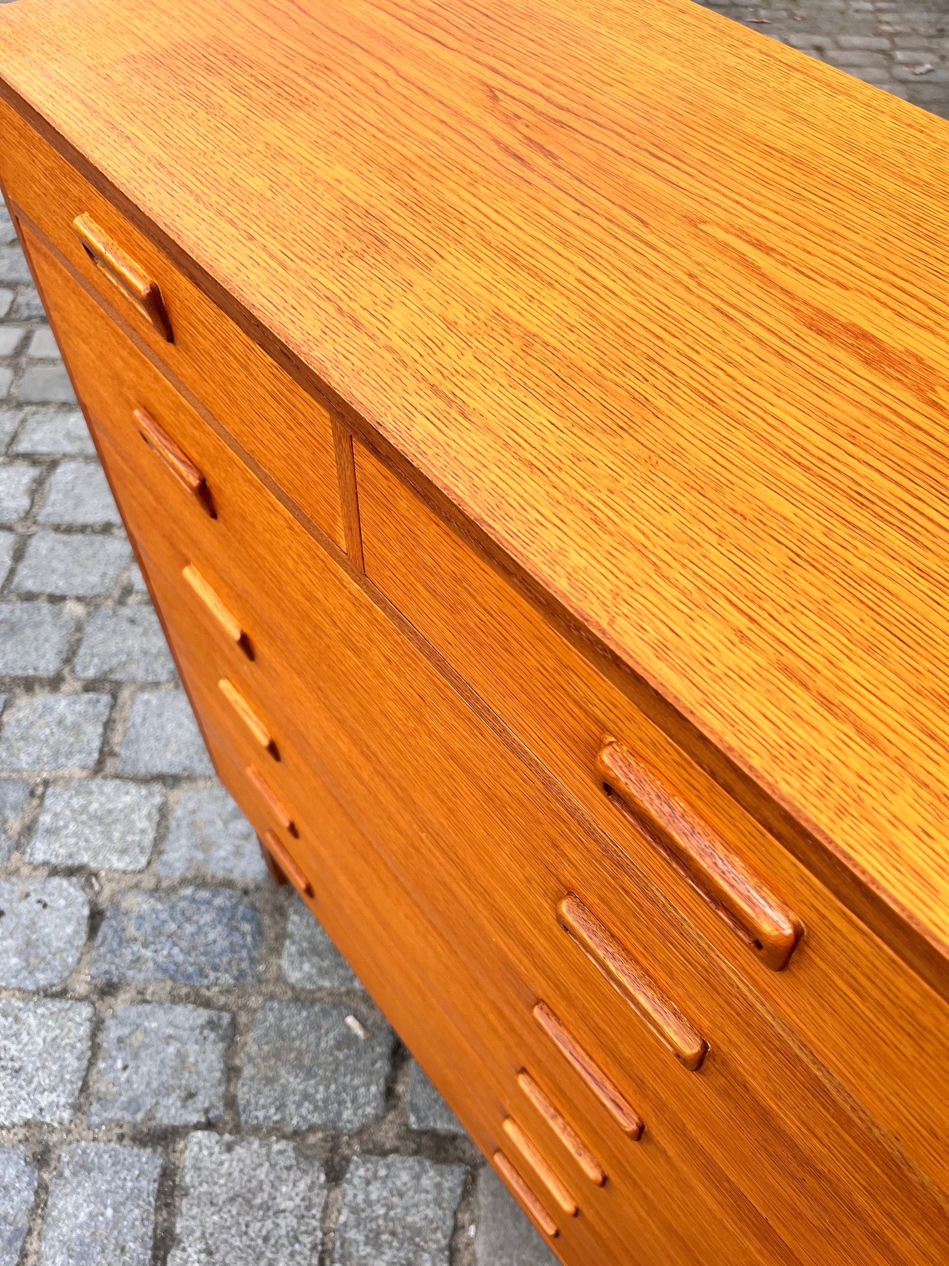 Tallboy Kommode Eiche mit Doppelgriffen von Holger Jensen für FDB Møbler