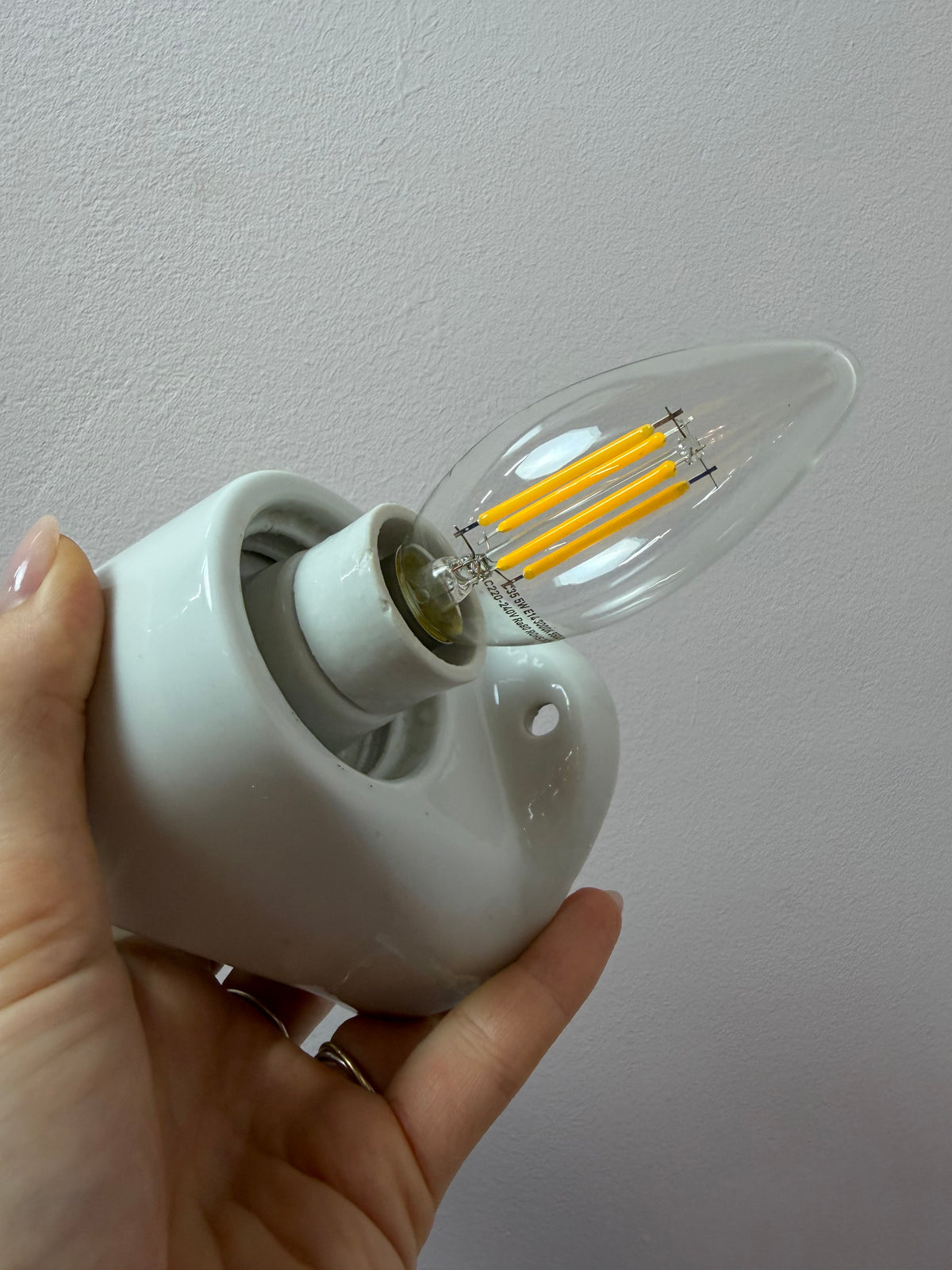 Wandlampe Modell 6068 weiß von Wilhelm Wagenfeld für Lindner