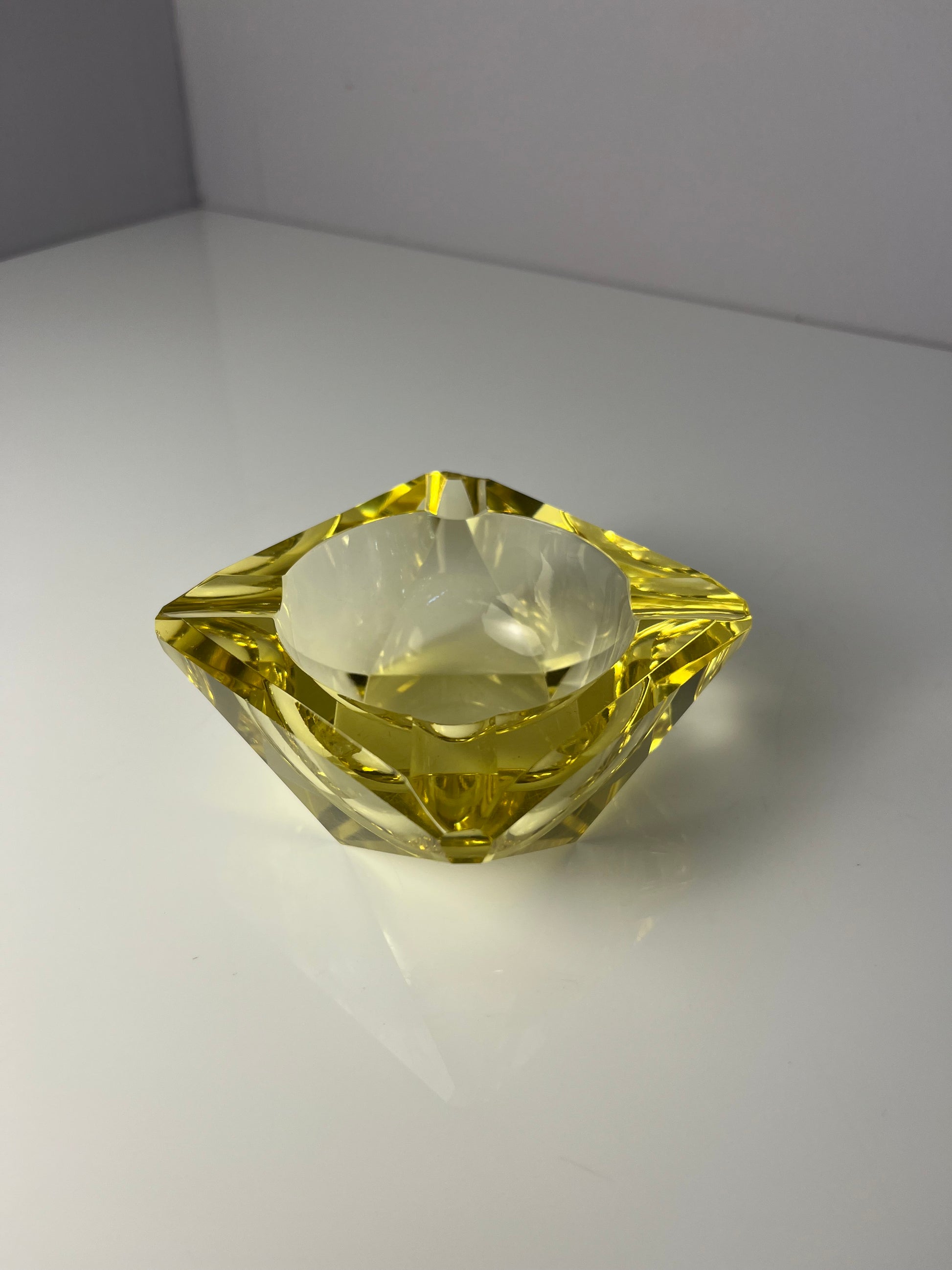 Aschenbecher gelb Kristallglas