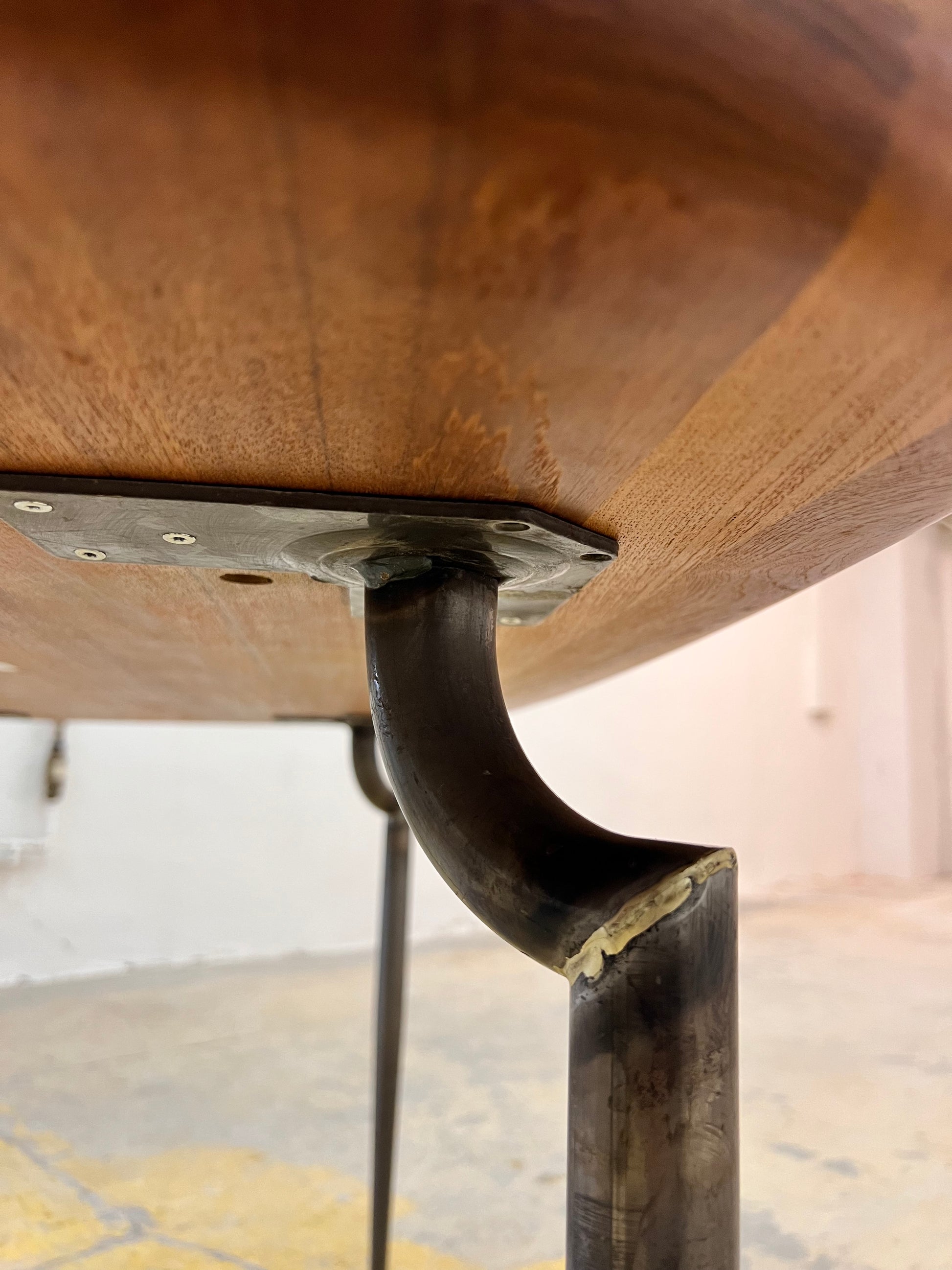 Esstisch Teak mit Metallbeinen
