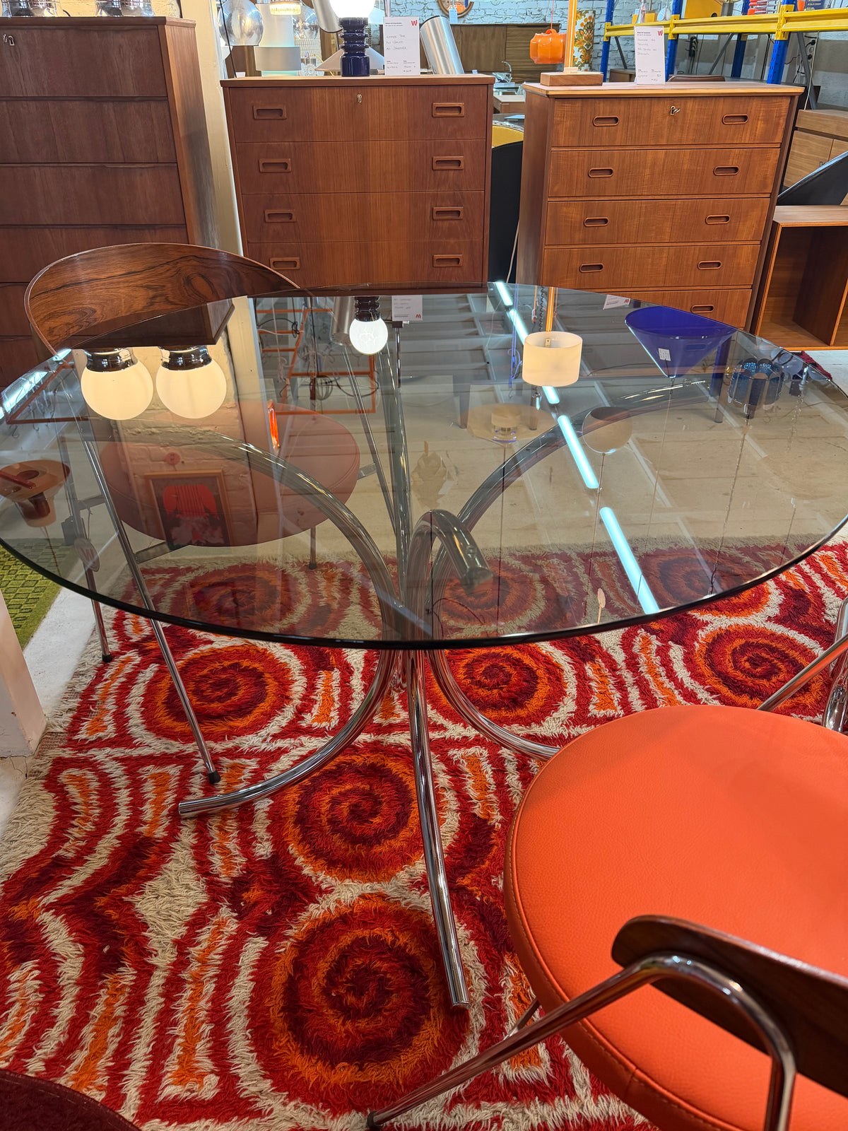 Runder Esstisch Chrom & Rauchglas
