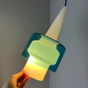 Hängelampe blau weiß Opalglas von Hyllinge Glasbruk